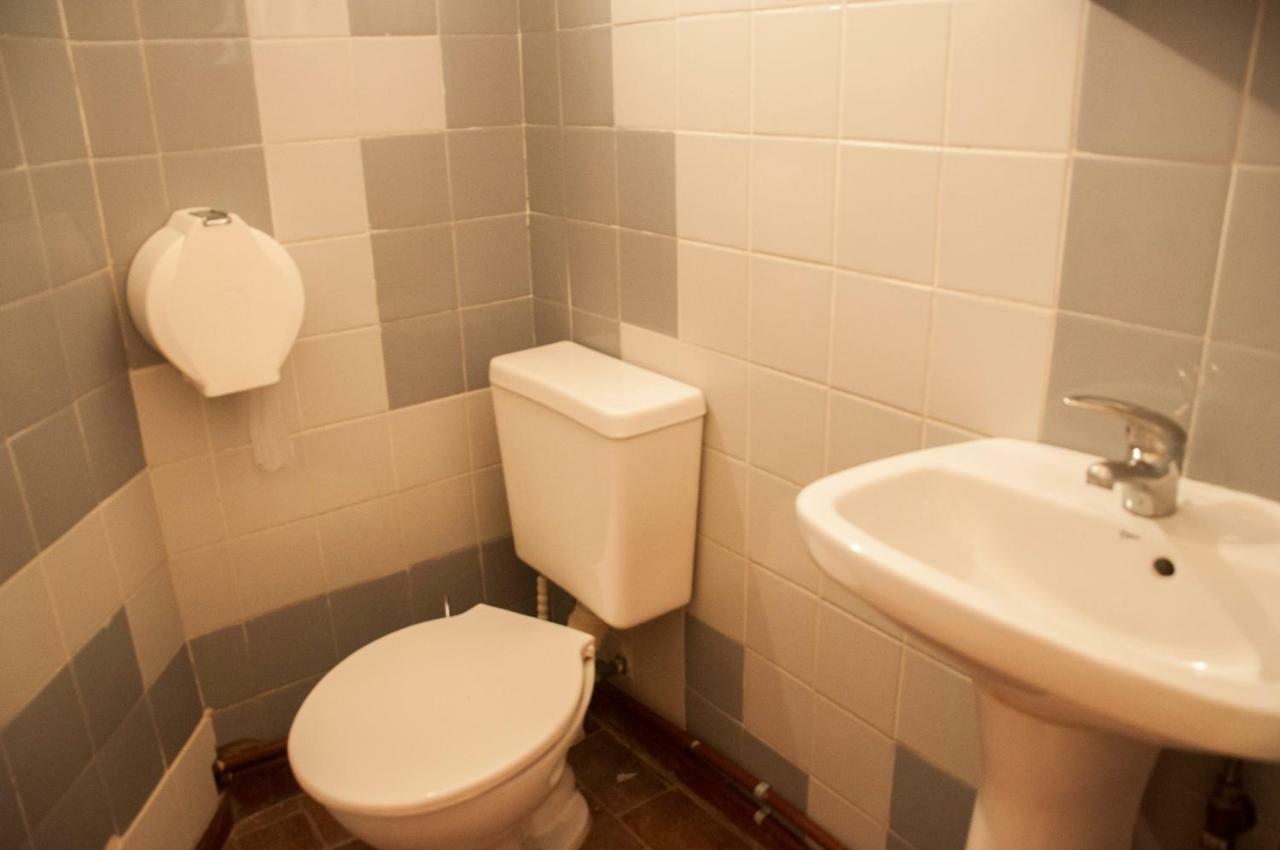 Hostel Ideal Center *