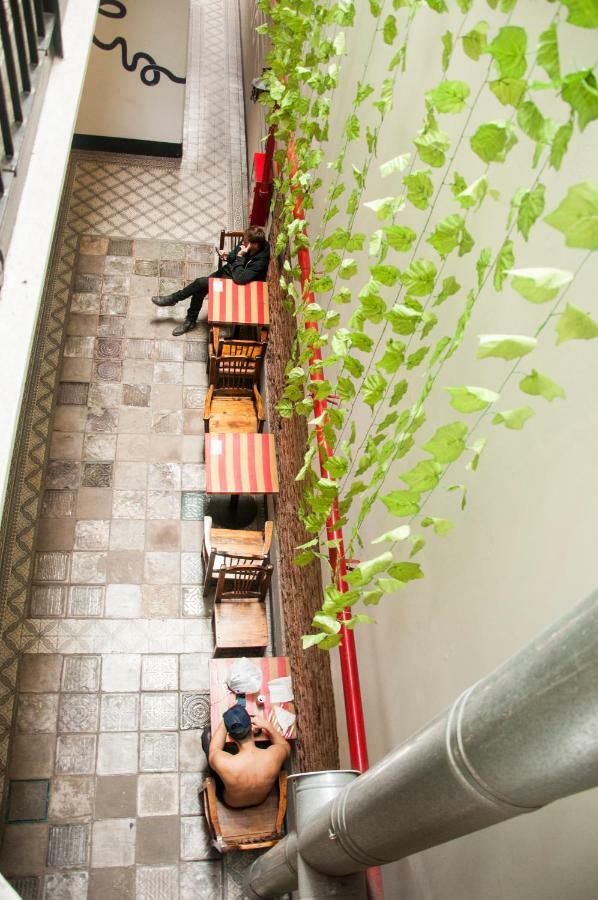 Hostel Ideal Center *