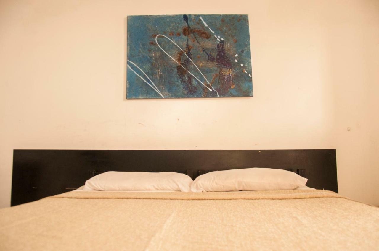 Ideal Center Hostal *